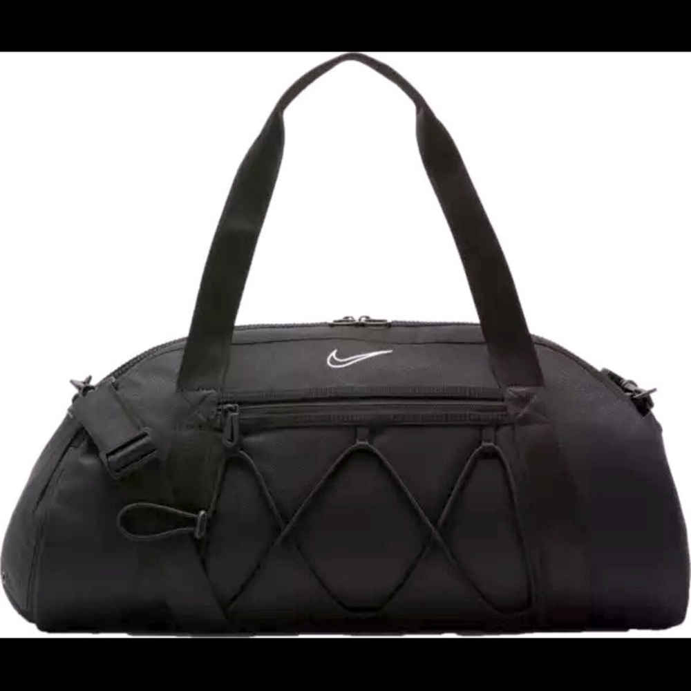 New with tags Nike One Club Women’s Training Duffel Gym Bag